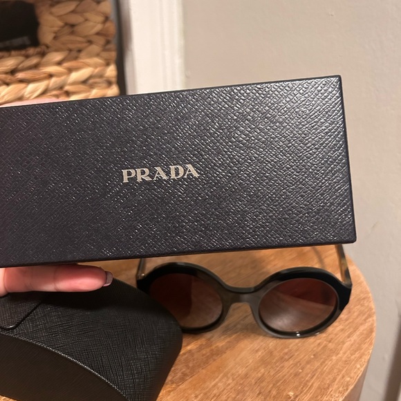Prada black and tortoise shell round sunglasses - Picture 8 of 10